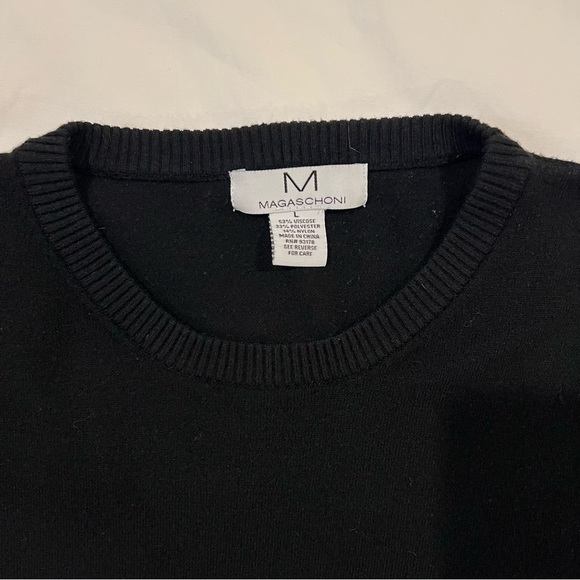 Magaschoni black puff sleeve sweater size large - Picture 2 of 7